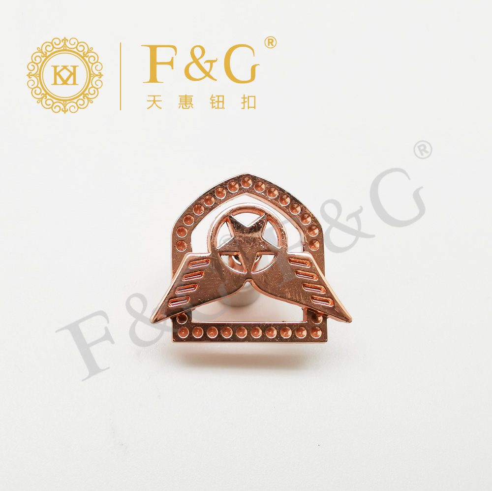 Fashion brooch