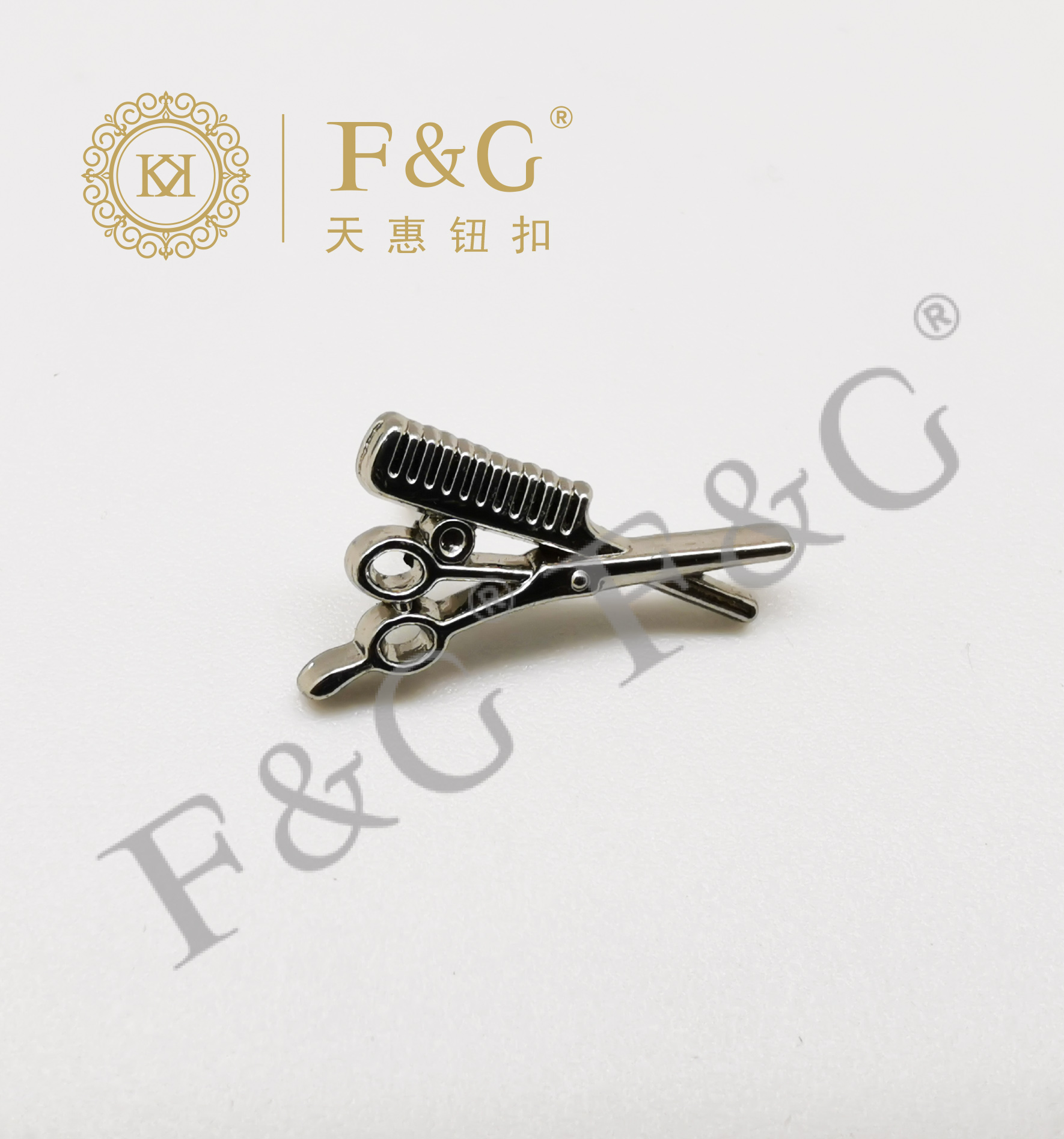 Fashion brooch