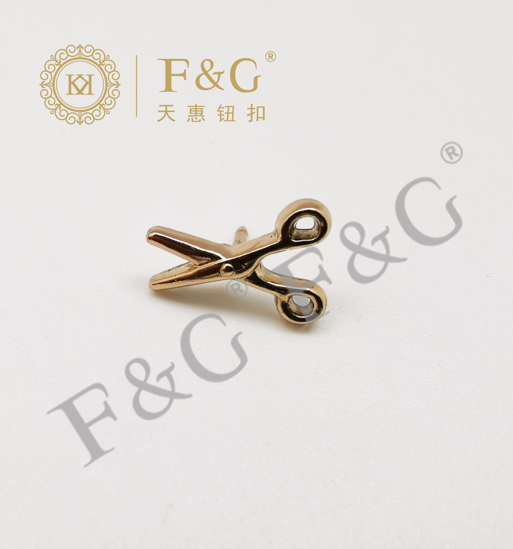 Fashion brooch