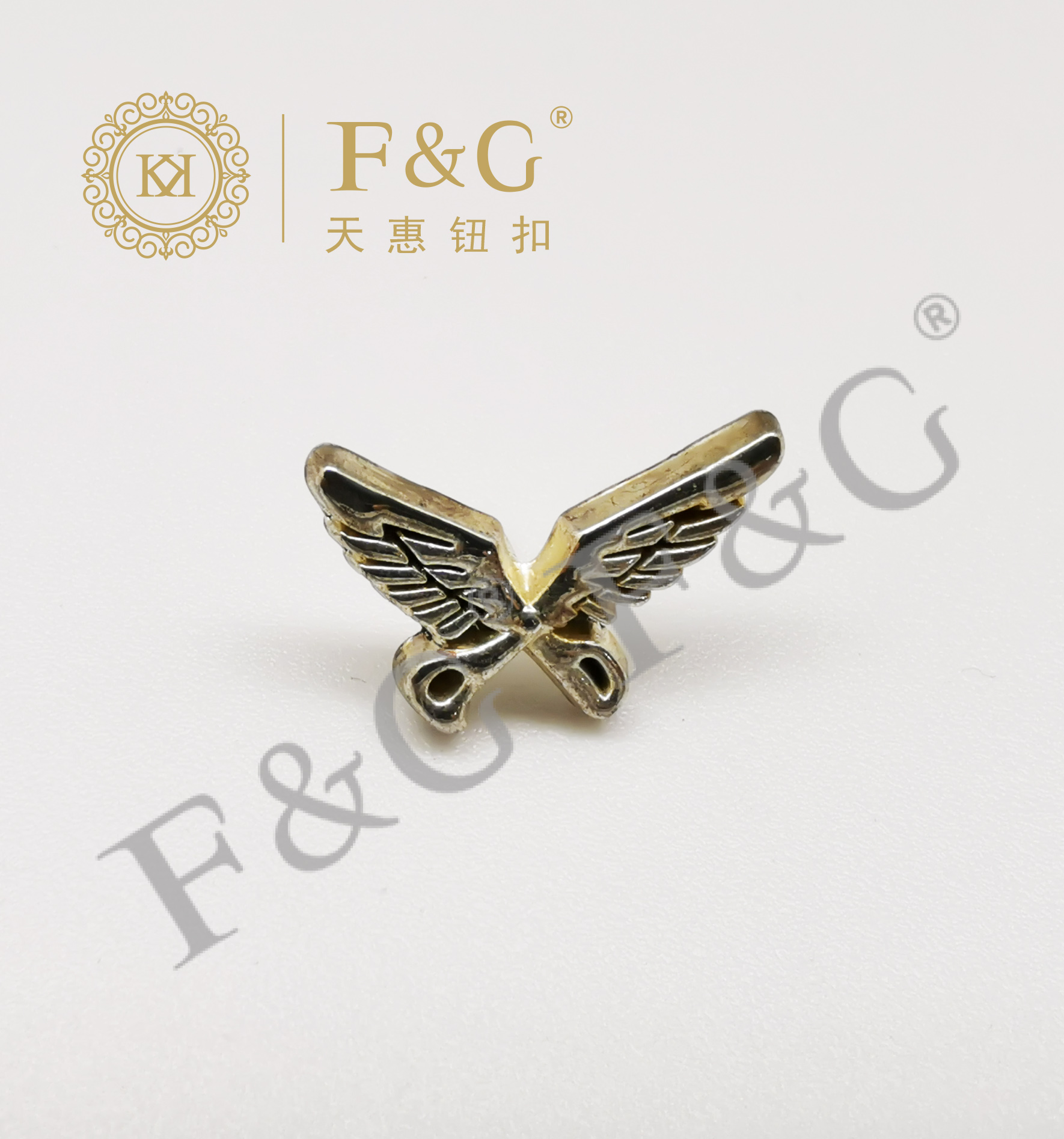 Fashion brooch