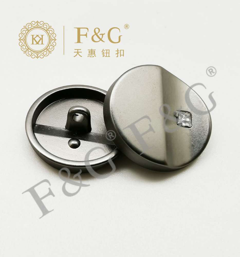 Alloy button