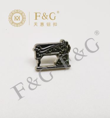 Fashion brooch