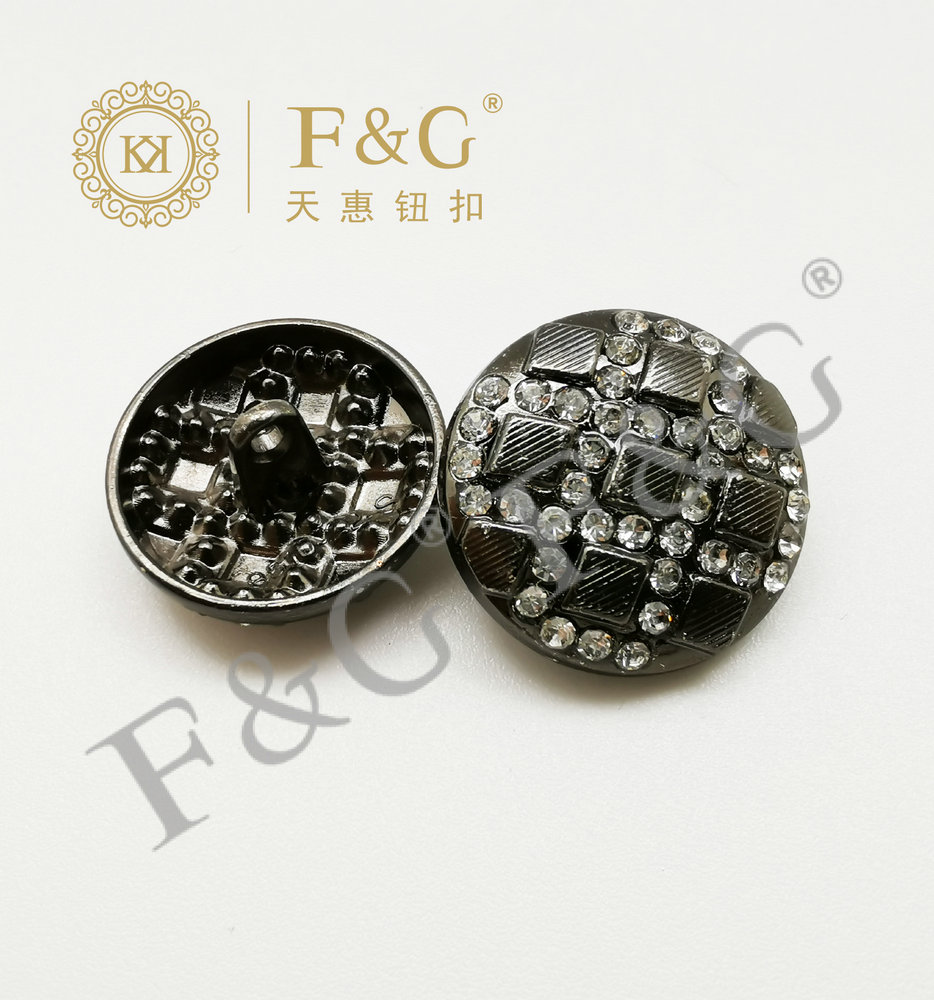 Alloy button