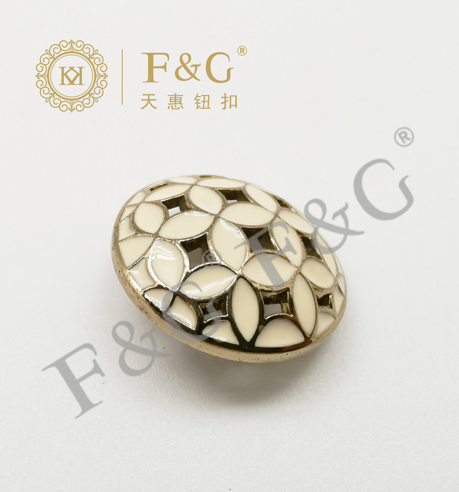 Alloy button