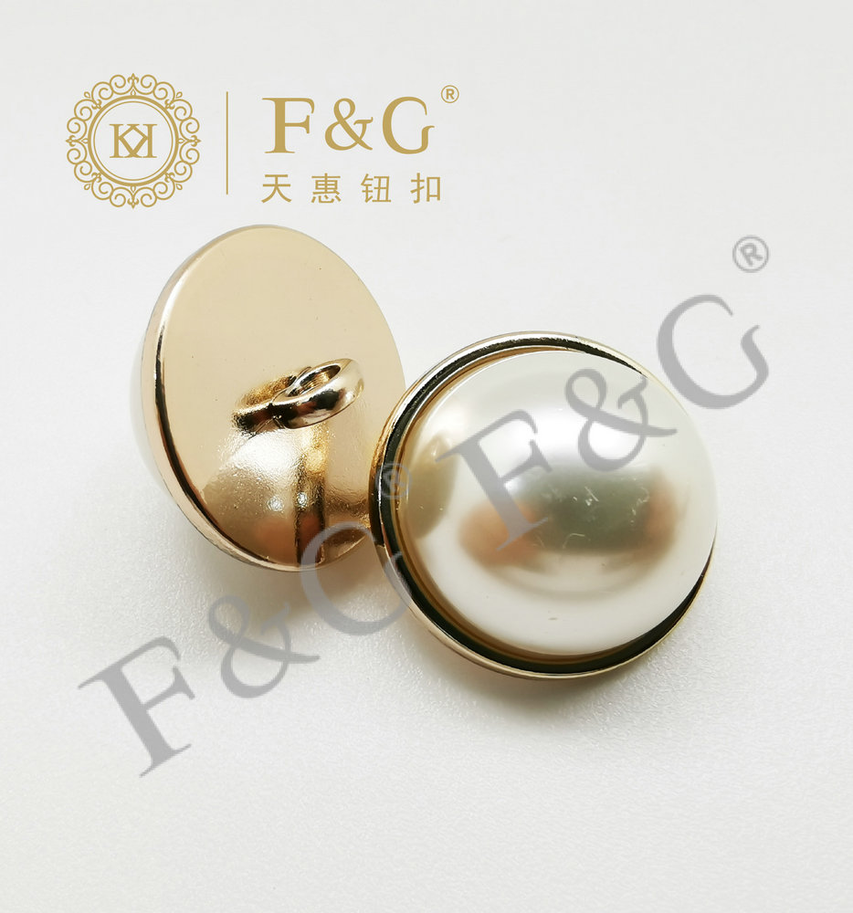 Alloy button